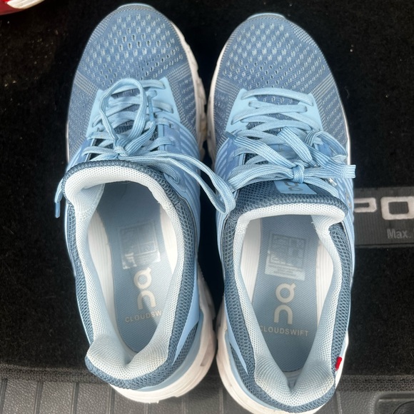 On cloud cloud swift womens 7.5 - Picture 2 of 7